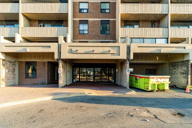 901 - 3390 Weston Rd, Condo with 2 bedrooms, 1 bathrooms and 1 parking in Toronto ON | Image 12