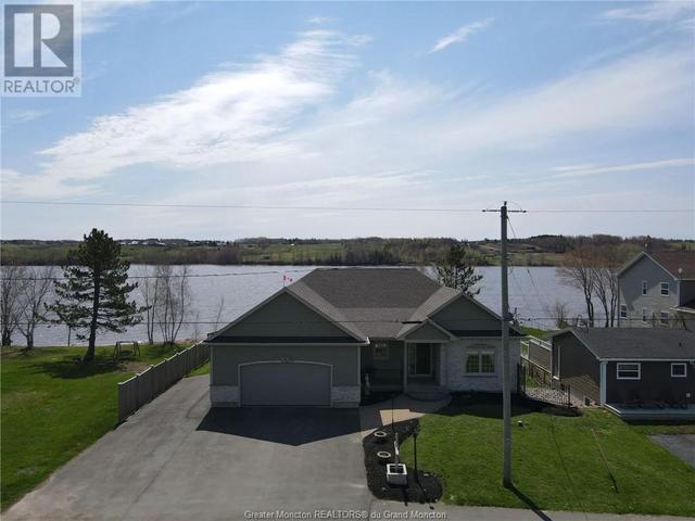 4 Hilaire, House detached with 3 bedrooms, 3 bathrooms and null parking in Saint Mary NB | Image 1