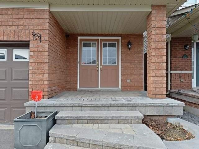 80 Harkness Dr, House detached with 3 bedrooms, 3 bathrooms and 4 parking in Whitby ON | Image 2