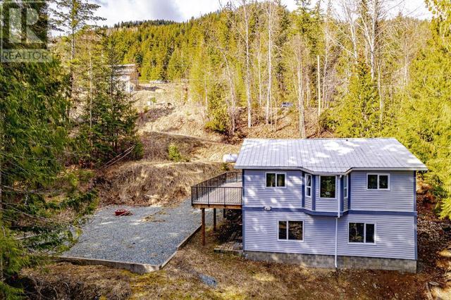 7430 Crowfoot Drive, House detached with 3 bedrooms, 1 bathrooms and null parking in Columbia Shuswap F BC | Image 29