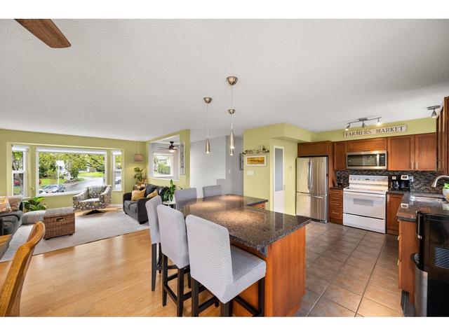6361 Sundance Drive, House detached with 3 bedrooms, 3 bathrooms and 6 parking in Surrey BC | Image 9