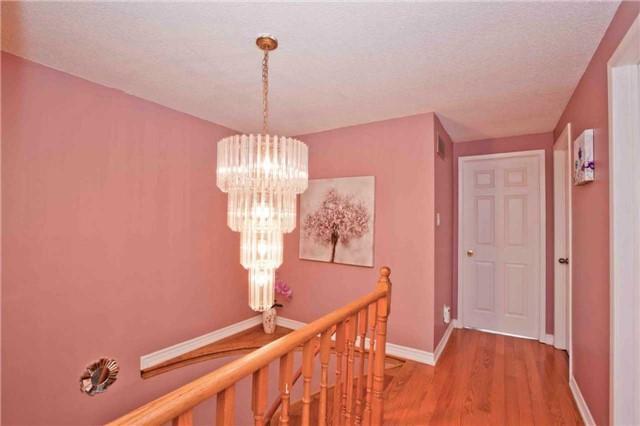 36 Halder Cres, House attached with 4 bedrooms, 4 bathrooms and 4 parking in Markham ON | Image 10
