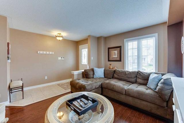 31 Succession Cres, House attached with 3 bedrooms, 4 bathrooms and 3 parking in Barrie ON | Image 38