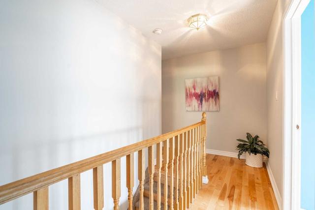 109 - 109 Foster Cres E, Townhouse with 3 bedrooms, 2 bathrooms and 2 parking in Brampton ON | Image 10