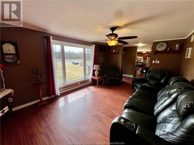 3261 Route 112, House detached with 3 bedrooms, 1 bathrooms and null parking in Salisbury P NB | Image 7