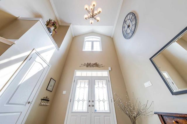 2465 North Ridge Tr, House detached with 4 bedrooms, 3 bathrooms and 4 parking in Oakville ON | Image 36