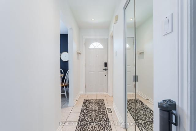 53 - 707 Burnhamthorpe Rd, Townhouse with 3 bedrooms, 2 bathrooms and 1 parking in Toronto ON | Image 4