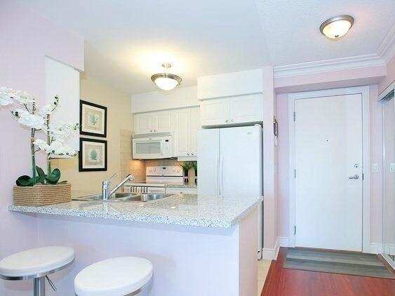 1804 - 15 Greenview Ave, Condo with 2 bedrooms, 2 bathrooms and 1 parking in Toronto ON | Image 18