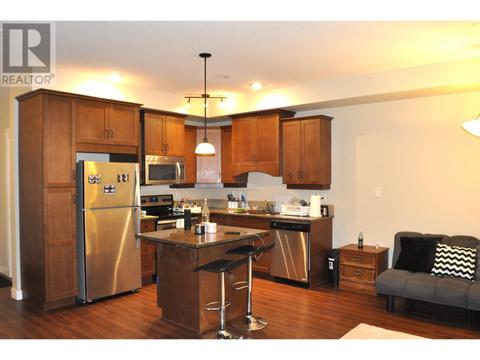 303 - 755 Mcgill Rd, Condo with 1 bedrooms, 1 bathrooms and null parking in Kamloops BC | Card Image