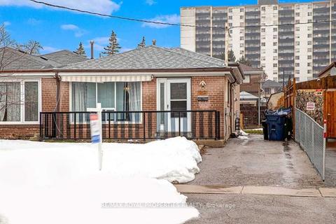 104 Topcliff Ave, House semidetached with 3 bedrooms, 2 bathrooms and 2 parking in Toronto ON | Card Image