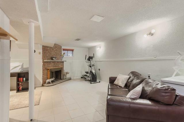 3986 Bishopstoke Lane, House attached with 3 bedrooms, 2 bathrooms and 2 parking in Mississauga ON | Image 19