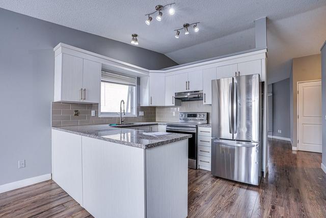 52 Martinglen Place Ne, House detached with 5 bedrooms, 3 bathrooms and 4 parking in Calgary AB | Image 1