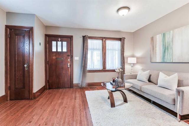 13 Lippincott St W, House detached with 3 bedrooms, 3 bathrooms and 4 parking in Toronto ON | Image 36