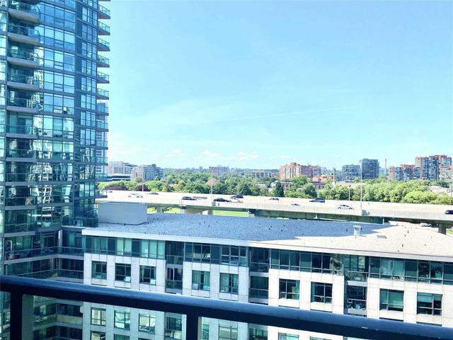 1003 - 219 Fort York Blvd, Condo with 2 bedrooms, 2 bathrooms and 1 parking in Toronto ON | Image 4