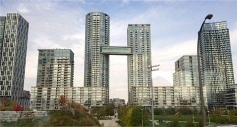 1506 - 21 Iceboat Terr, Condo with 2 bedrooms, 2 bathrooms and 1 parking in Toronto ON | Image 10