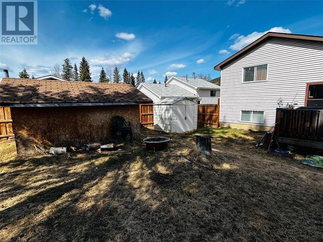 72 Sukunka Place, House detached with 4 bedrooms, 2 bathrooms and null parking in Tumbler Ridge BC | Image 15