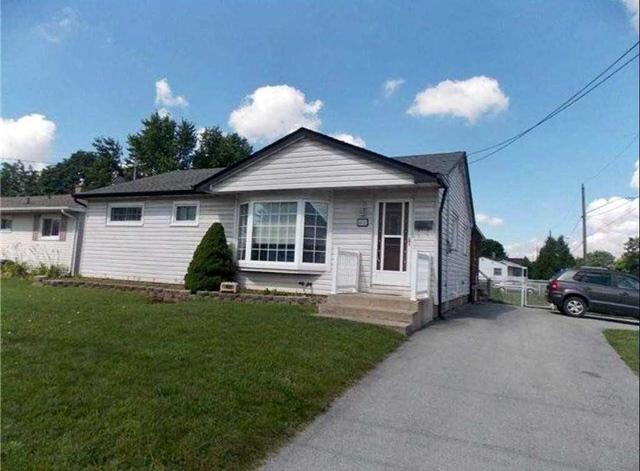 4551 Drummond Rd, House detached with 3 bedrooms, 2 bathrooms and 4 parking in Niagara Falls ON | Image 1