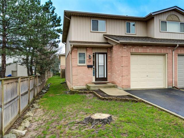 1675 Upper Gage Ave, Townhouse with 3 bedrooms, 2 bathrooms and 2 parking in Hamilton ON | Image 12