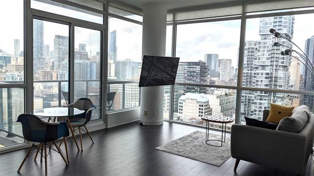 2305 - 290 Adelaide St, Condo with 2 bedrooms, 2 bathrooms and 0 parking in Toronto ON | Image 1