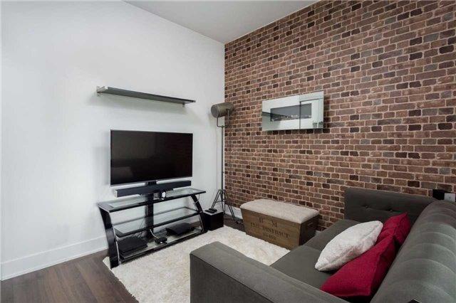 509 - 111 St Clair Ave W, Condo with 2 bedrooms, 2 bathrooms and 1 parking in Toronto ON | Image 10
