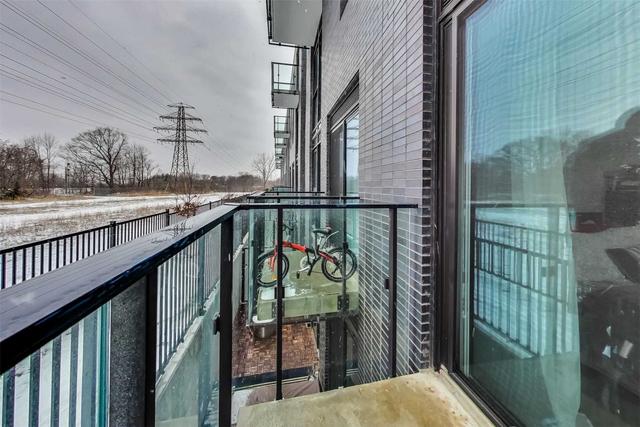 th14 - 10 Brin Dr, Townhouse with 3 bedrooms, 2 bathrooms and 1 parking in Toronto ON | Image 6
