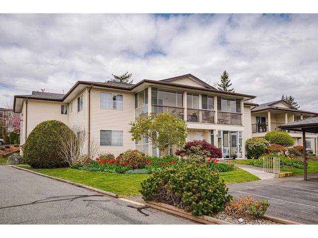 32 - 6467 197 Street, House attached with 3 bedrooms, 2 bathrooms and 2 parking in Langley BC | Image 2