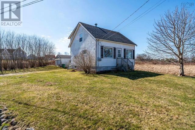 32 Gaudet Road, House detached with 2 bedrooms, 1 bathrooms and null parking in Clare NS | Image 29