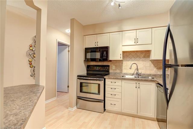 33 - 3085 Kingsway Drive, House attached with 2 bedrooms, 1 bathrooms and 1 parking in Kitchener ON | Image 16
