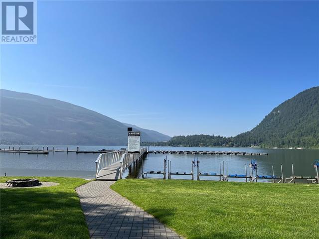 242 - 213 White Pine Crescent, Condo with 2 bedrooms, 1 bathrooms and 2 parking in Sicamous BC | Image 20