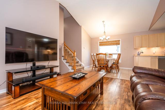 55 Wallace St, House detached with 4 bedrooms, 2 bathrooms and 4 parking in New Tecumseth ON | Image 5