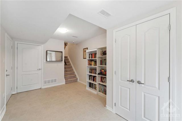 851 Element Private, Townhouse with 2 bedrooms, 2 bathrooms and 2 parking in Ottawa ON | Image 3