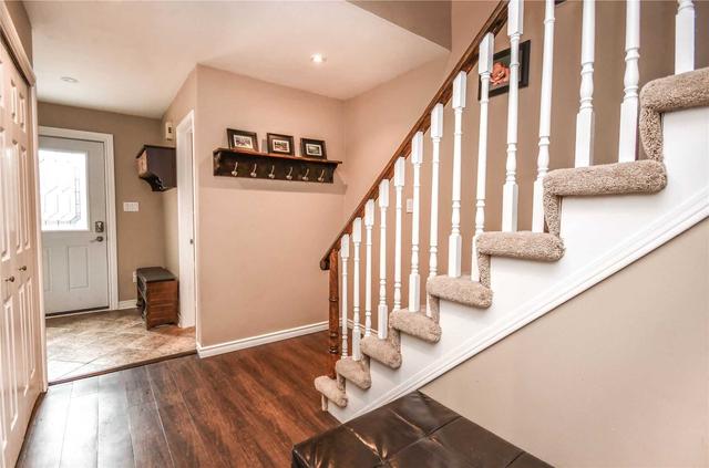 34 Quance St, House semidetached with 3 bedrooms, 3 bathrooms and 3 parking in Barrie ON | Image 22