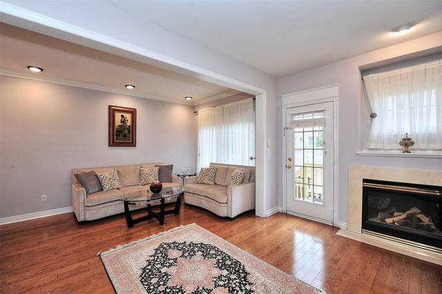 30 Kingsbridge Circ, House attached with 3 bedrooms, 4 bathrooms and 4 parking in Vaughan ON | Image 22