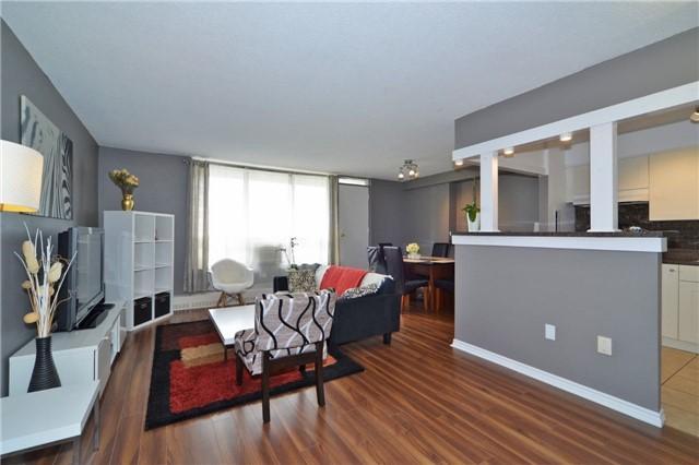 1803 - 3390 Weston Rd, Condo with 2 bedrooms, 1 bathrooms and 1 parking in Toronto ON | Image 5