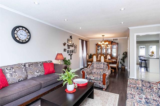 64 Leeward Dr, House detached with 3 bedrooms, 3 bathrooms and 4 parking in Brampton ON | Image 39