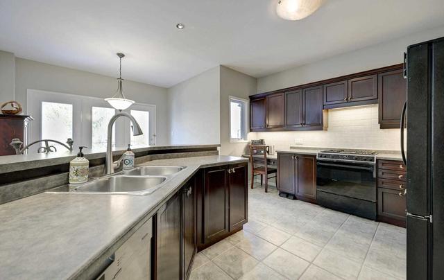 501 Summerpark Cres, House detached with 4 bedrooms, 4 bathrooms and 6 parking in Pickering ON | Image 31