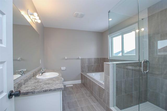 1727 Goldsmith Dr, House detached with 3 bedrooms, 3 bathrooms and 2 parking in Oshawa ON | Image 12