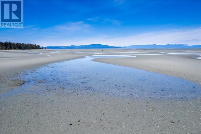 6 - 1051 Resort Dr, House attached with 2 bedrooms, 1 bathrooms and null parking in Parksville BC | Image 27