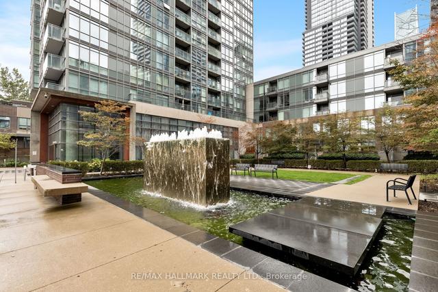 1512 - 15 Fort York Blvd, Condo with 2 bedrooms, 2 bathrooms and 1 parking in Toronto ON | Image 12