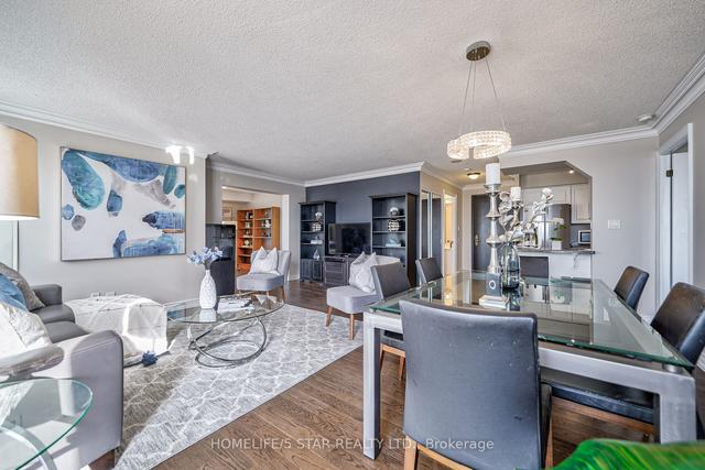 905 - 2 Clairtrell Rd, Condo with 3 bedrooms, 2 bathrooms and 1 parking in Toronto ON | Image 8
