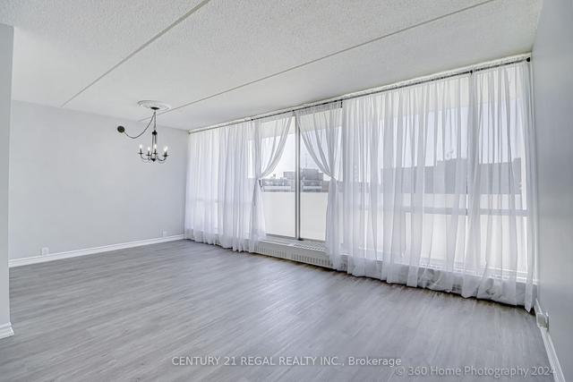 901 - 2 Glamorgan Ave, Condo with 2 bedrooms, 1 bathrooms and 1 parking in Toronto ON | Image 15