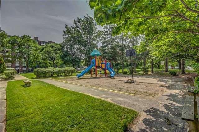 1002 - 20 Gilder Dr, Condo with 3 bedrooms, 2 bathrooms and 54 parking in Toronto ON | Image 12