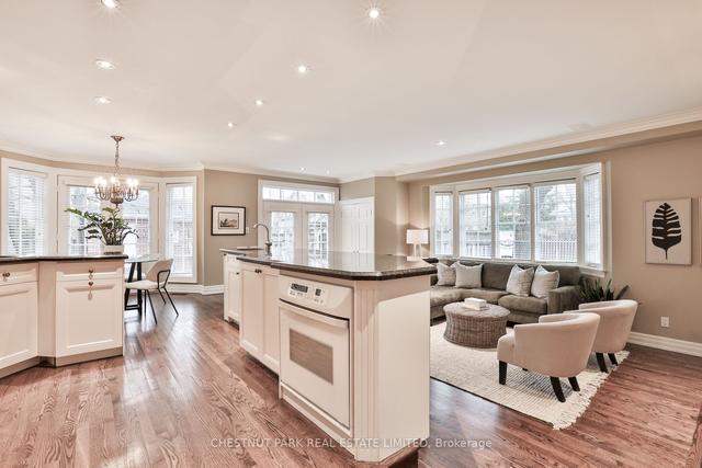 38 St Cuthberts Rd, House detached with 3 bedrooms, 5 bathrooms and 4 parking in Toronto ON | Image 2