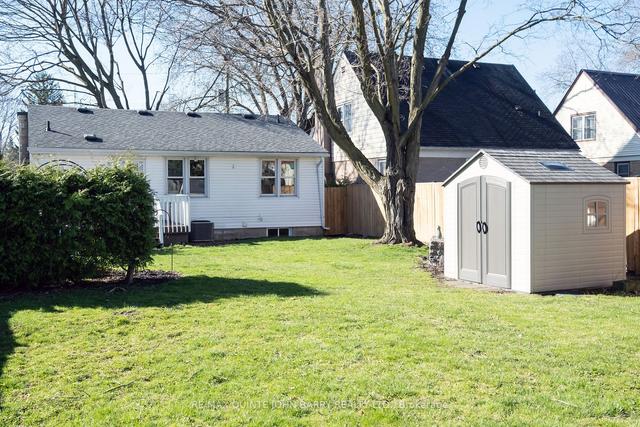 34 Southview Ave, House detached with 3 bedrooms, 1 bathrooms and 2 parking in Belleville ON | Image 29