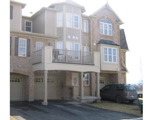 862 Fowles Crt, House attached with 2 bedrooms, 3 bathrooms and null parking in Milton ON | Image 1