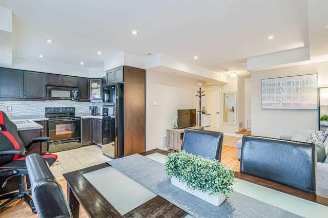 05 - 2563 Sixth Line, Townhouse with 2 bedrooms, 2 bathrooms and 1 parking in Oakville ON | Image 8