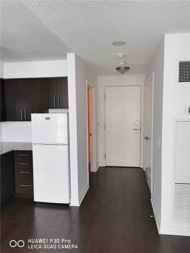 1405 - 50 Town Centre Crt, Condo with 0 bedrooms, 1 bathrooms and 0 parking in Toronto ON | Image 4
