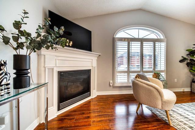 7038 Graydon Crt, House detached with 4 bedrooms, 3 bathrooms and 6 parking in Mississauga ON | Image 8