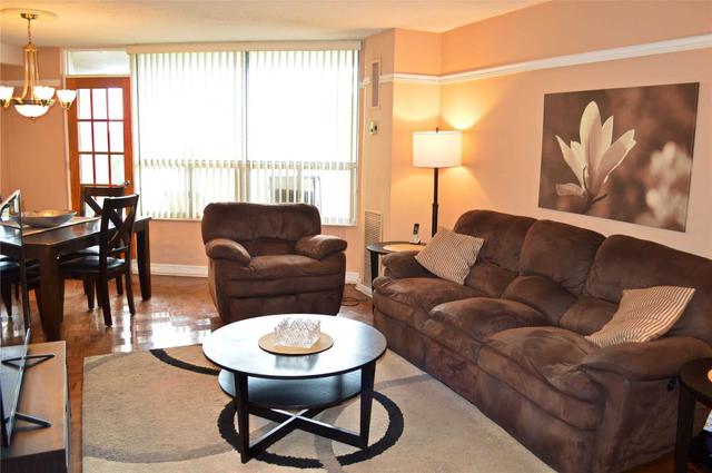 612 - 5 Shady Gfwy, Condo with 3 bedrooms, 2 bathrooms and 1 parking in Toronto ON | Image 6