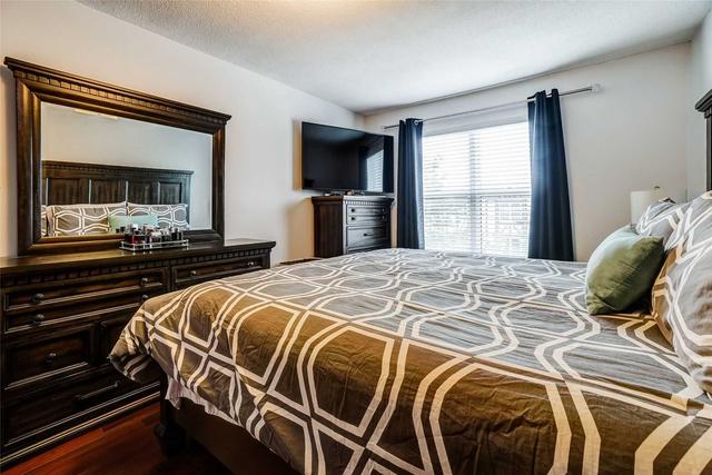 50 Morley Cres, Townhouse with 3 bedrooms, 2 bathrooms and 2 parking in Brampton ON | Image 16